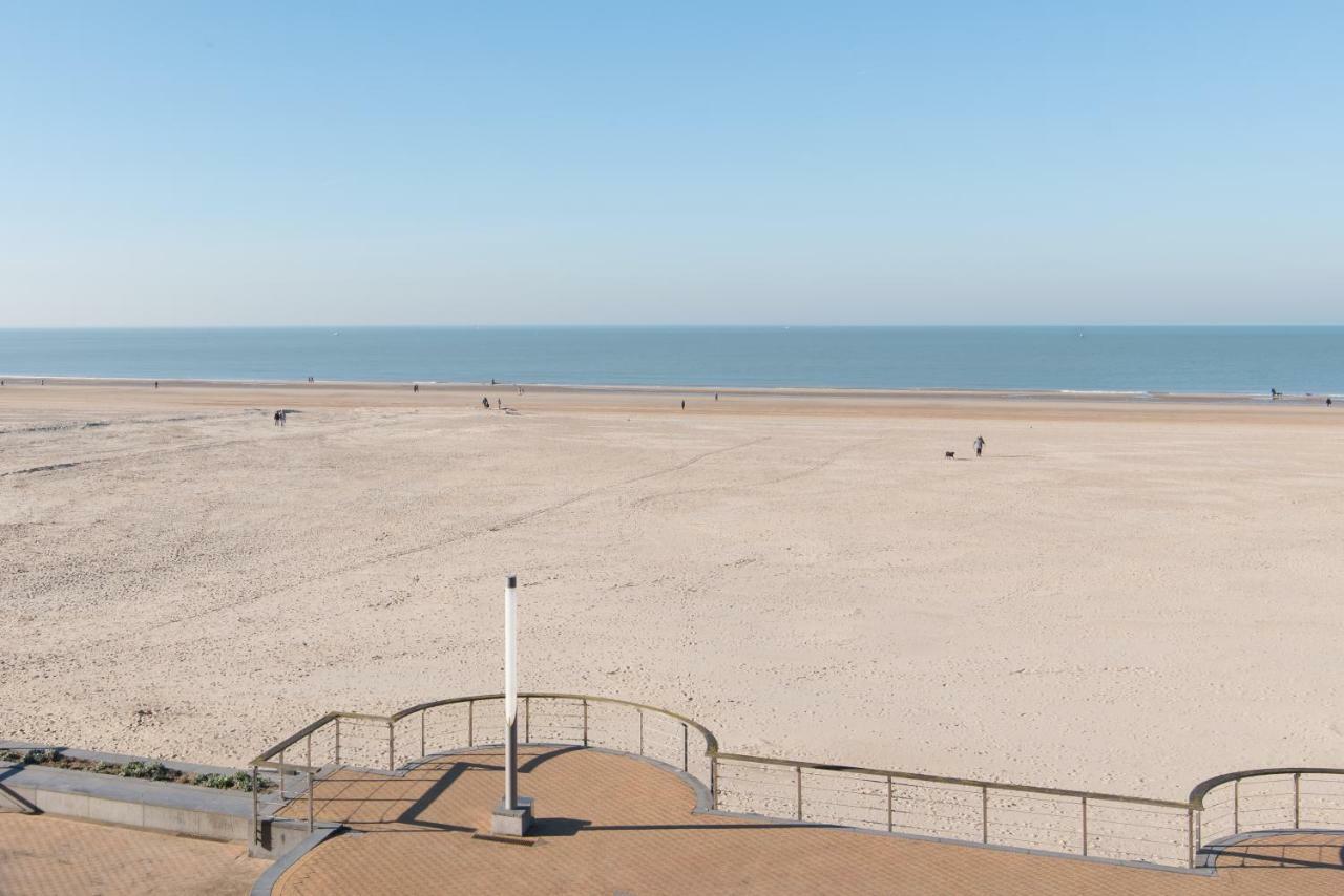 Ter Duinen Apartment *